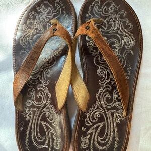 OLUKAI flip flops